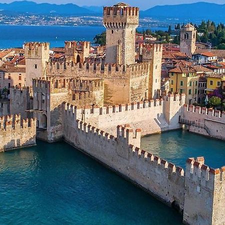 Paganini Suites And Apartments Sirmione Luaran gambar