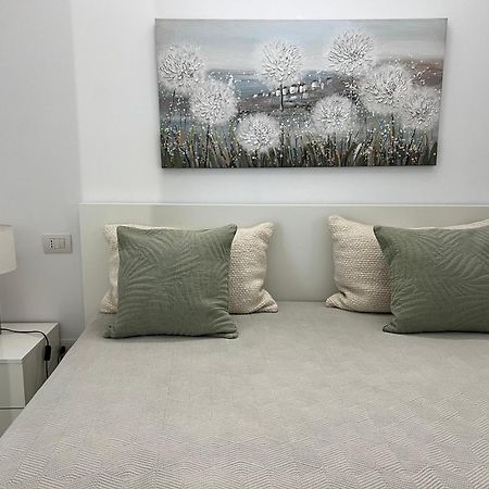 Paganini Suites And Apartments Sirmione Luaran gambar