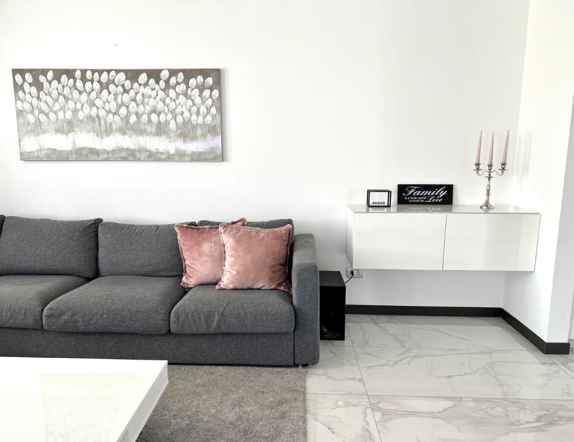 Paganini Suites And Apartments Sirmione Luaran gambar