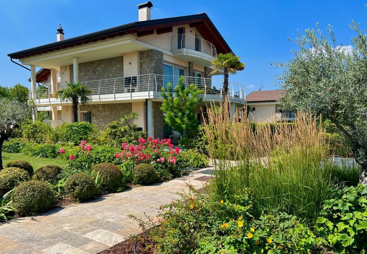 Paganini Suites And Apartments Sirmione Luaran gambar
