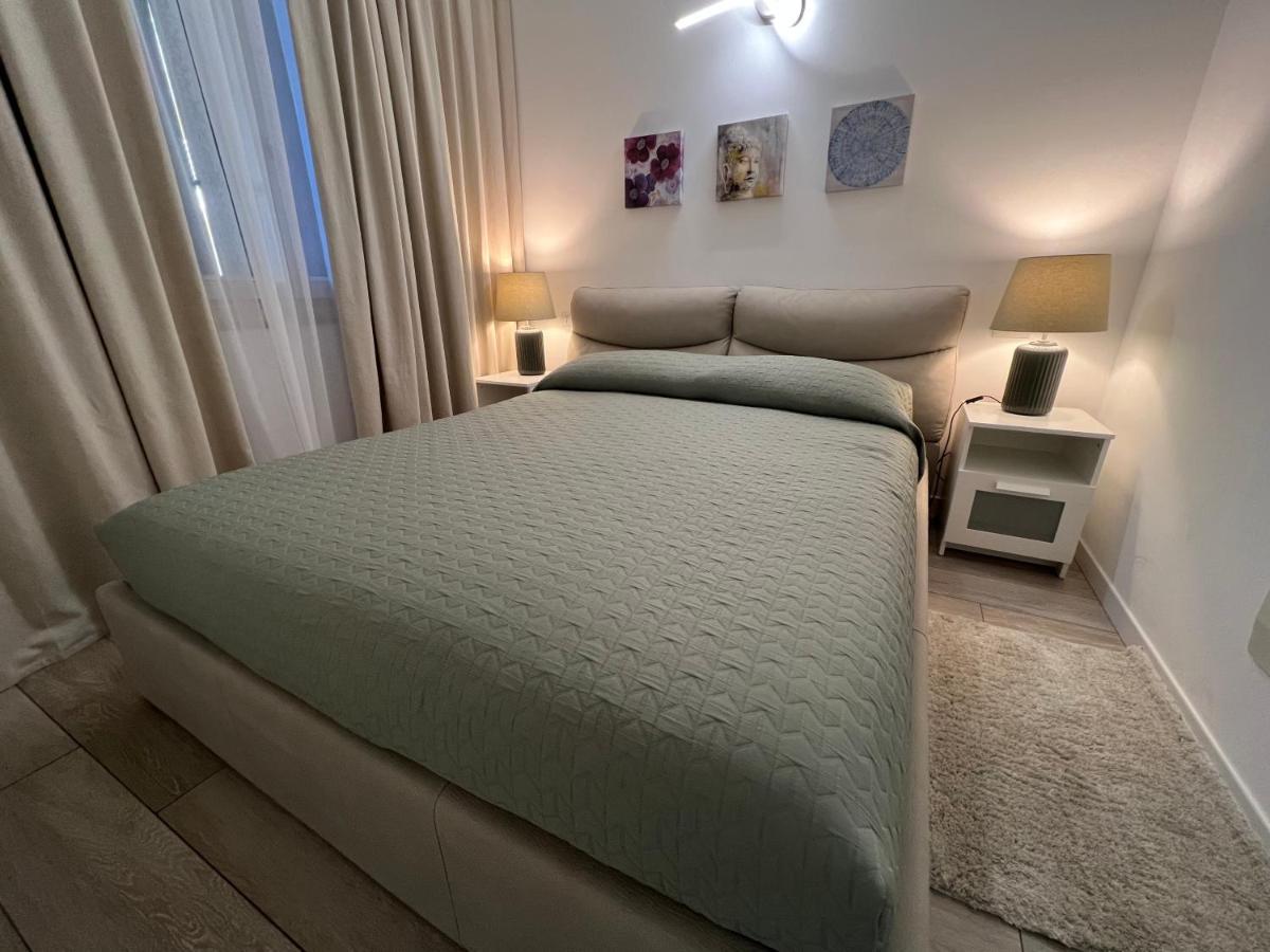 Paganini Suites And Apartments Sirmione Luaran gambar