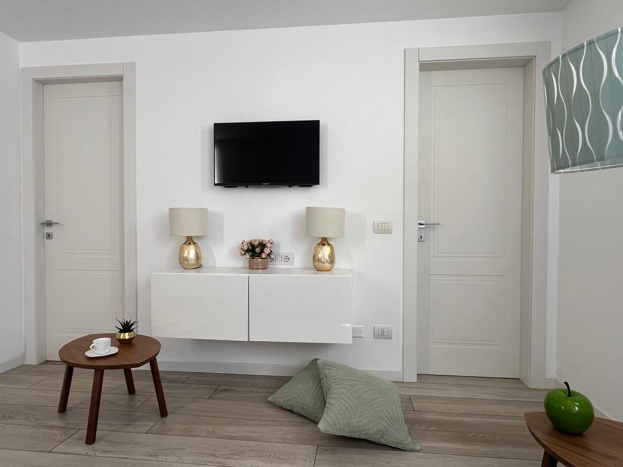 Paganini Suites And Apartments Sirmione Luaran gambar