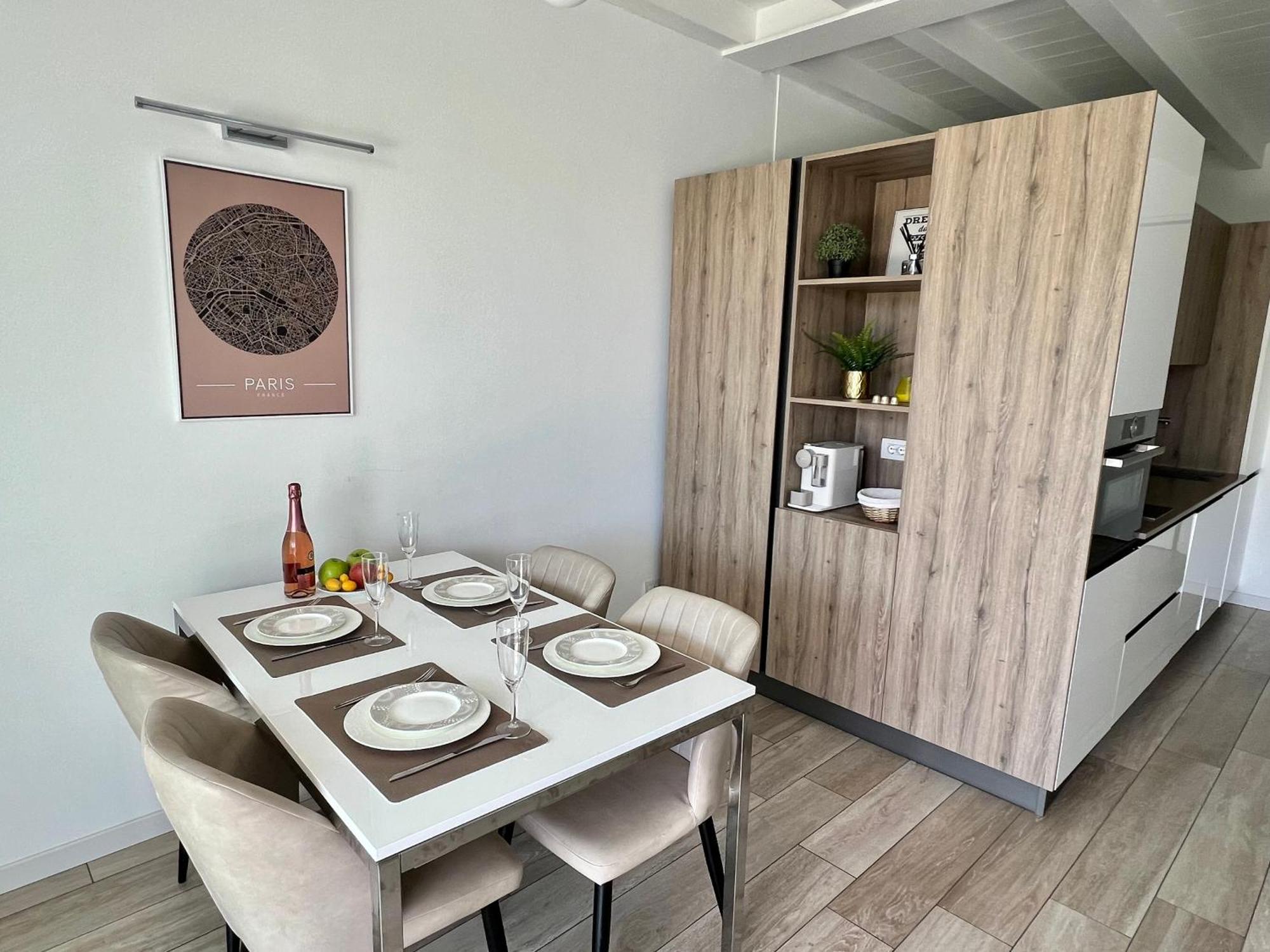 Paganini Suites And Apartments Sirmione Bilik gambar